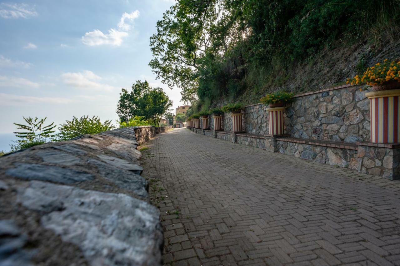 Azienda Agrituristica Le Terre Di San Leonardo Cetraro Luaran gambar